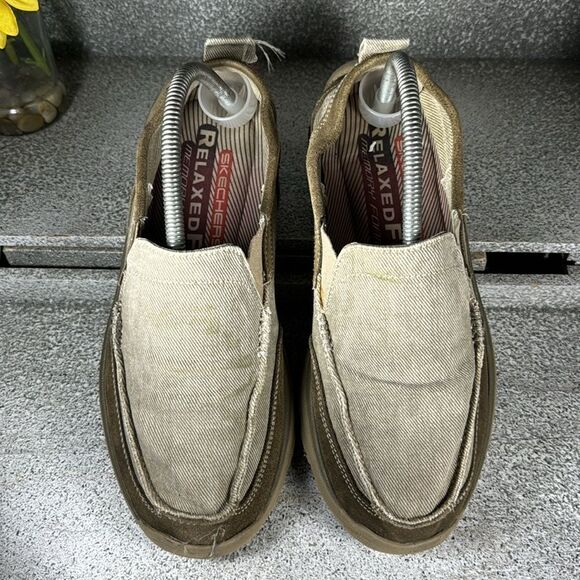 Skechers Relaxed Milford Slip On Loafers Shoes Size 8.5